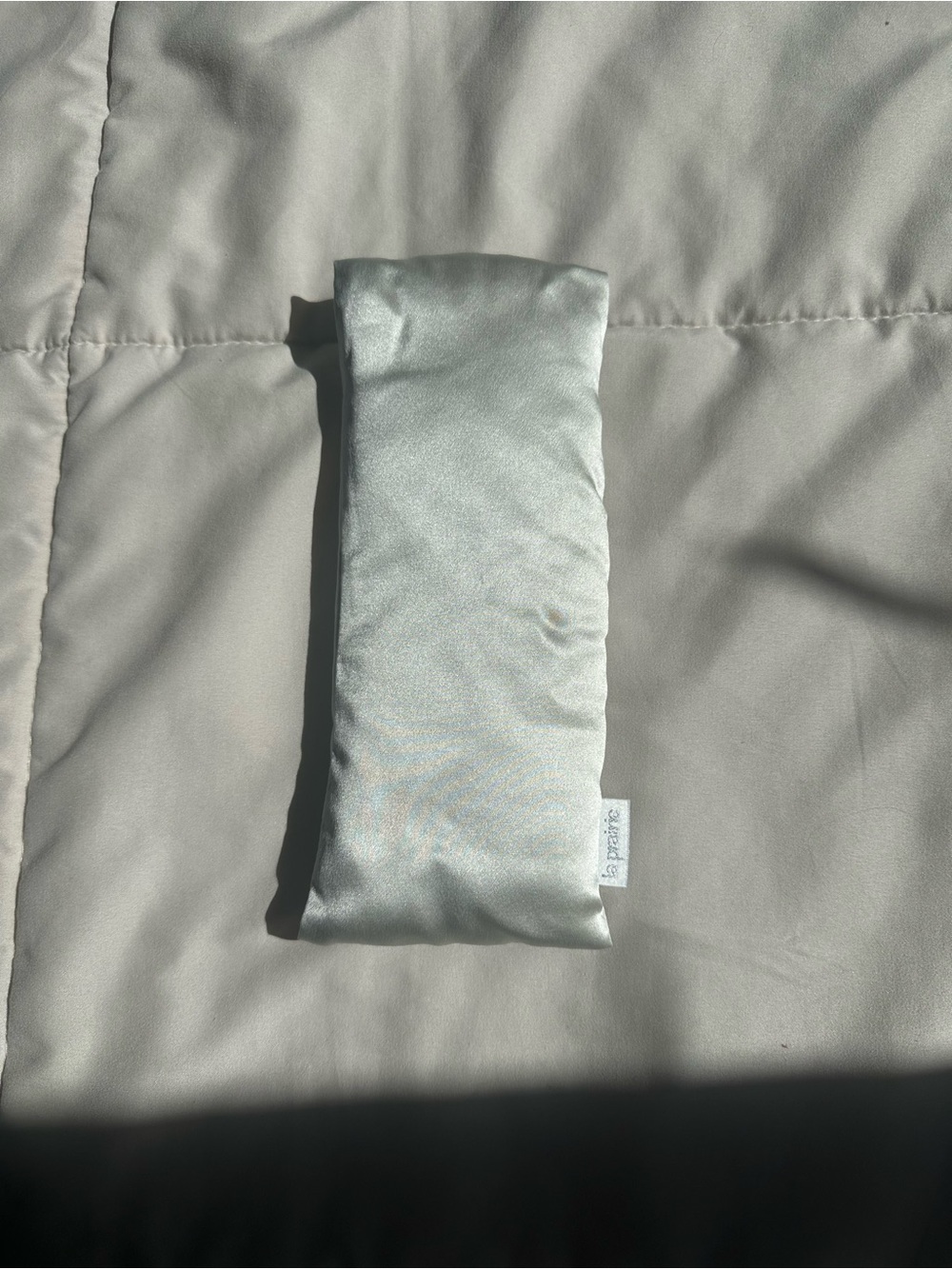 La Prairie Silver Satin Relaxation Eye Pillow